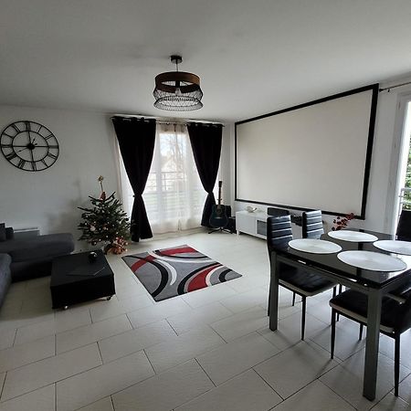 Duplex Proche Disney Avec Ecran Cinema Chessy  Extérieur photo